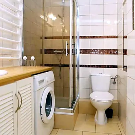 Roomy With View In The Center Of ורשה