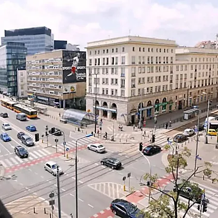 شقة Roomy With View In The Center Of *
